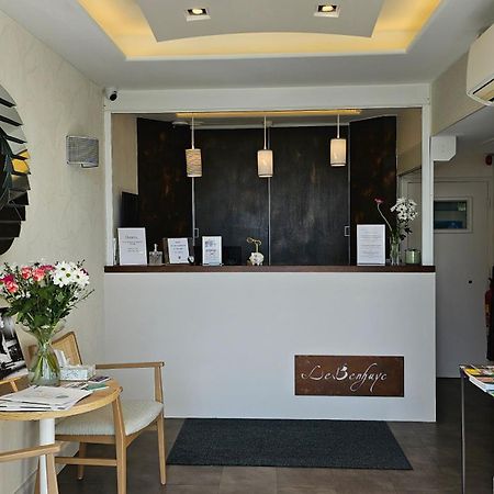 Hotel Le Benhuyc Binic Exterior foto