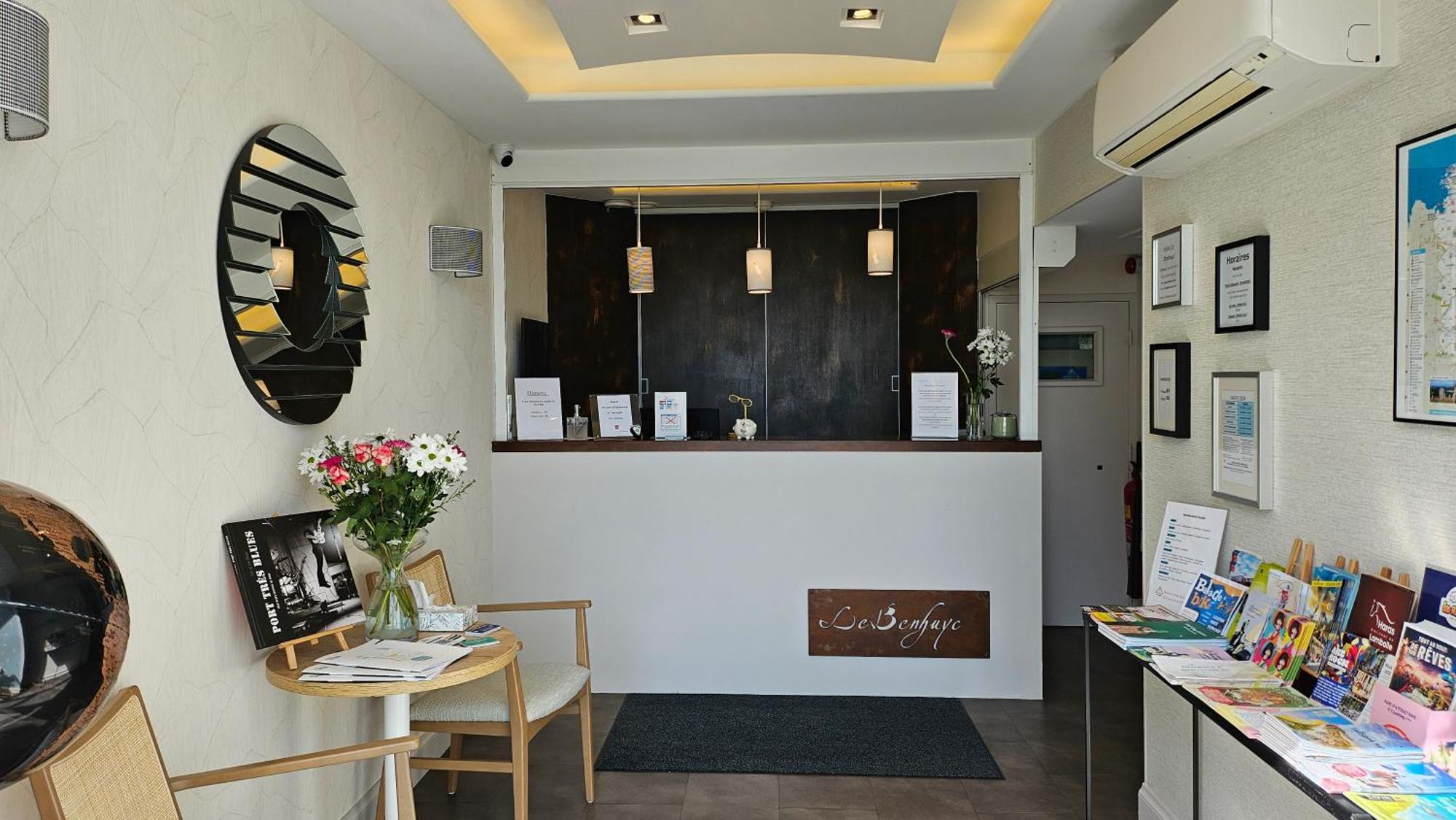 Hotel Le Benhuyc Binic Exterior foto