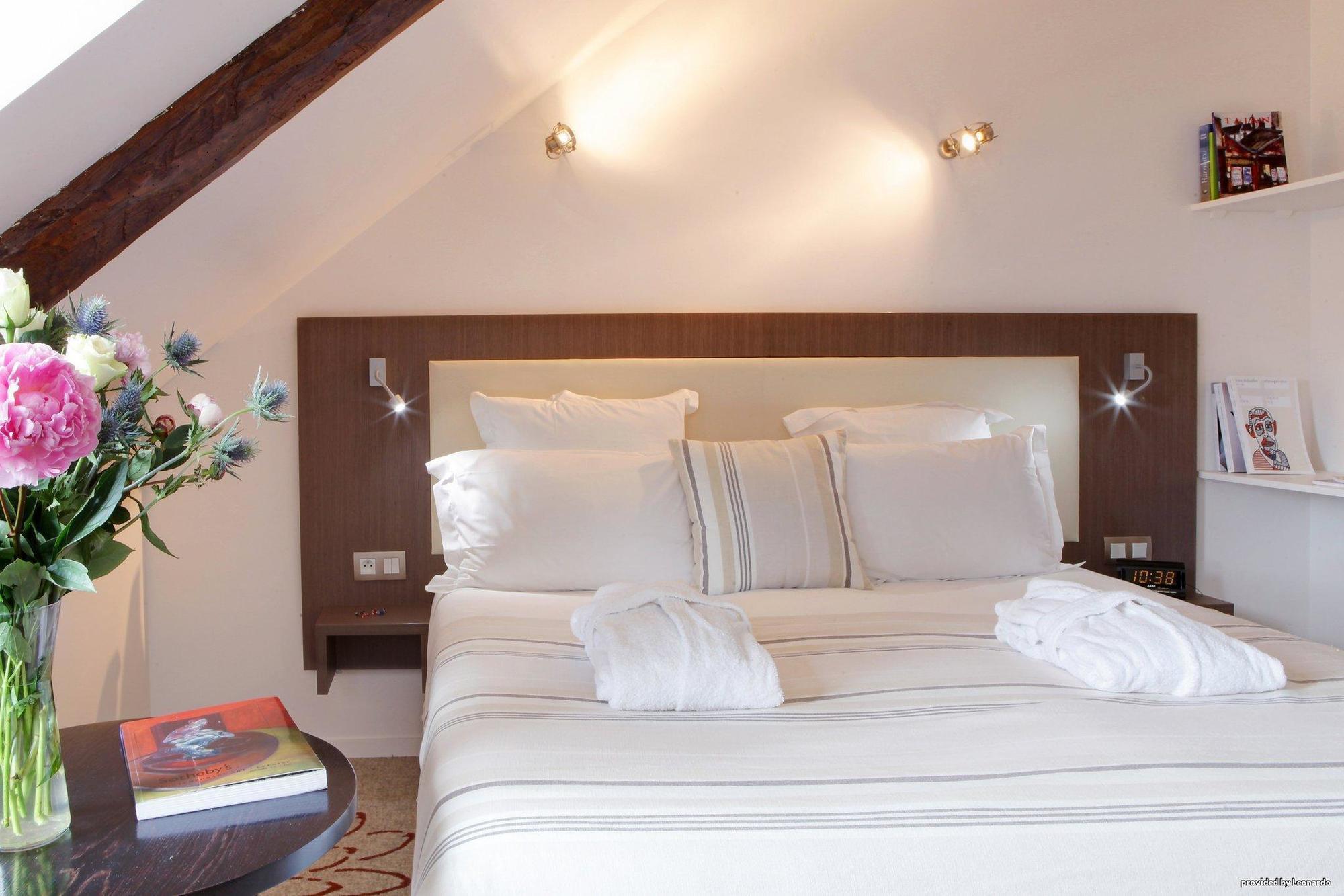 Hotel Le Benhuyc Binic Habitación foto