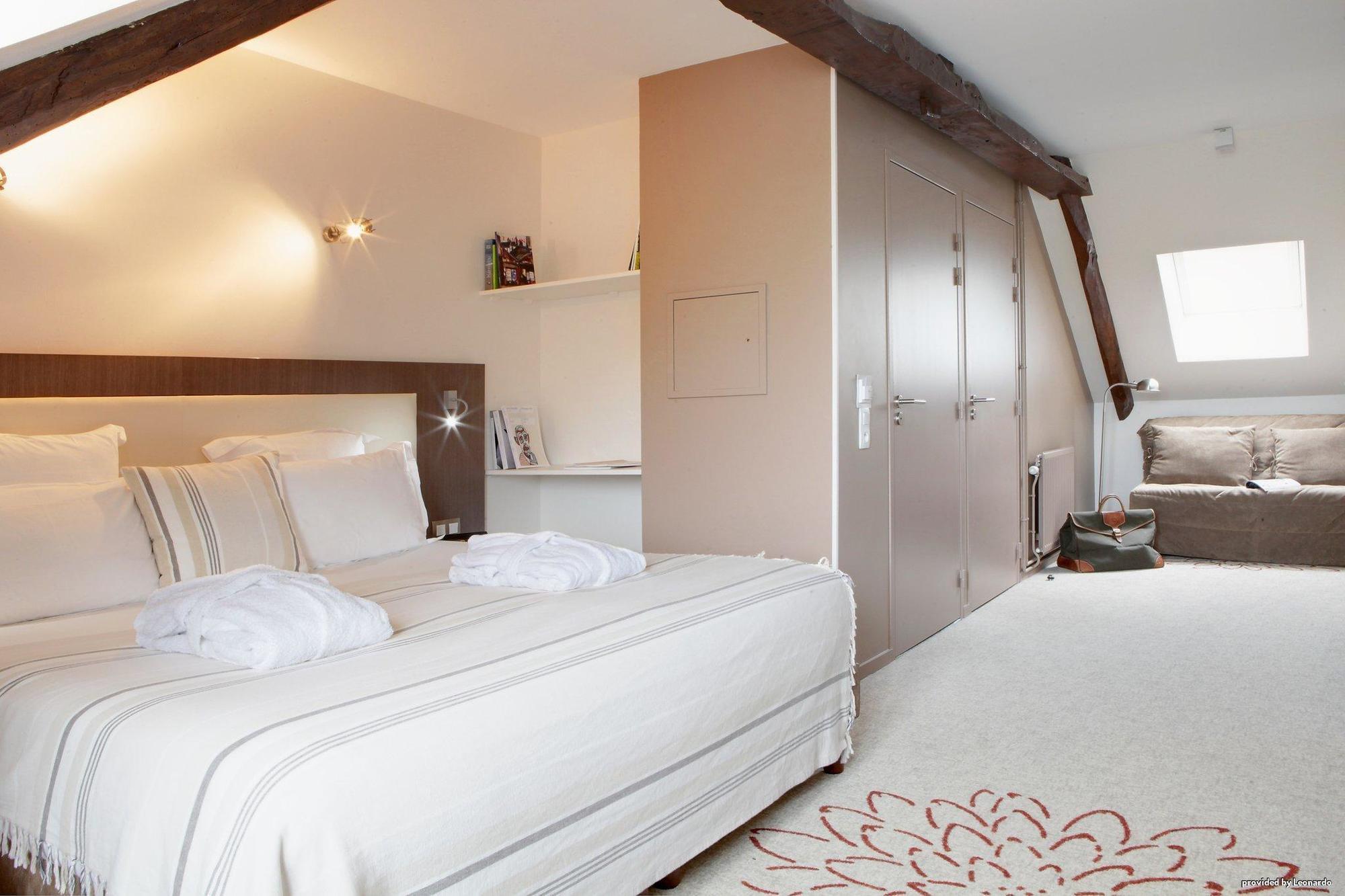 Hotel Le Benhuyc Binic Habitación foto